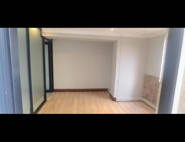 BUSINESS PROPERTY TO RENT IN ERASMUSKLOOF